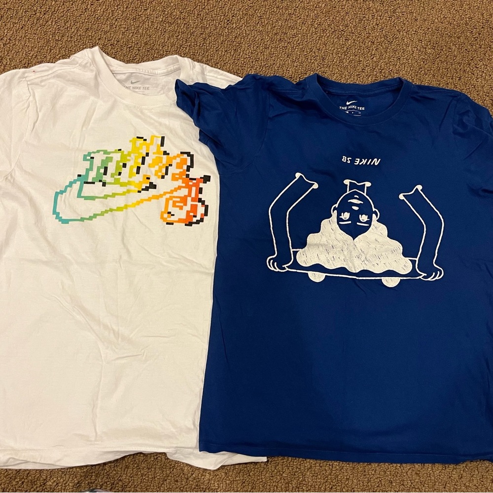 2 pack Nike shirts